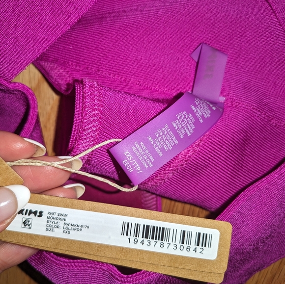 NWT SKIMS KNIT BEACHWEAR MONOKINI IN LOLLIPOP - Picture 7 of 8